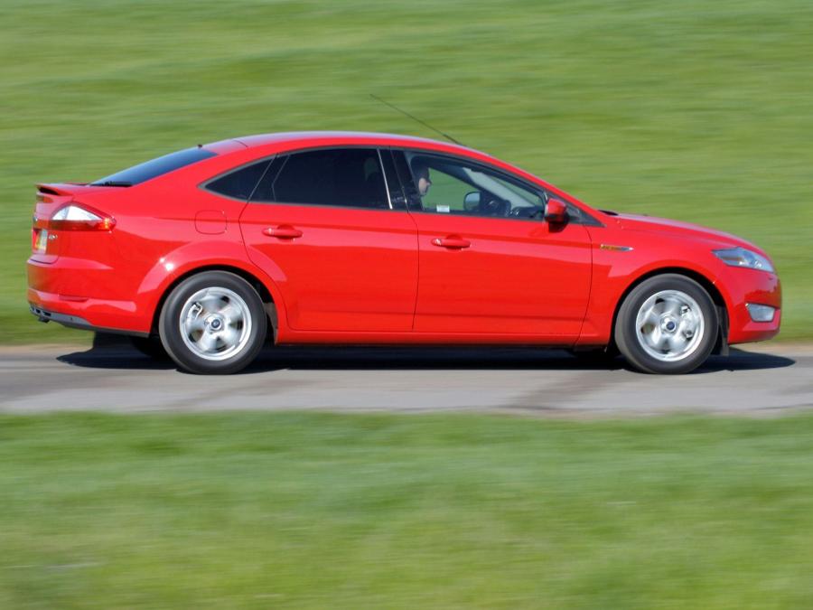  Ford Mondeo Hatchback 2007 года  (UK) (фото 9 из 19)